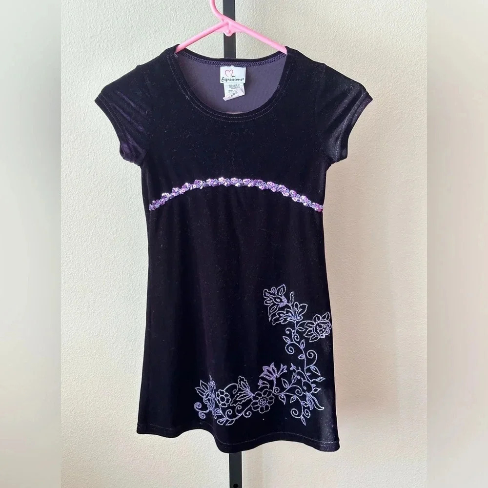 Expressions 7/8 vintage velour dress